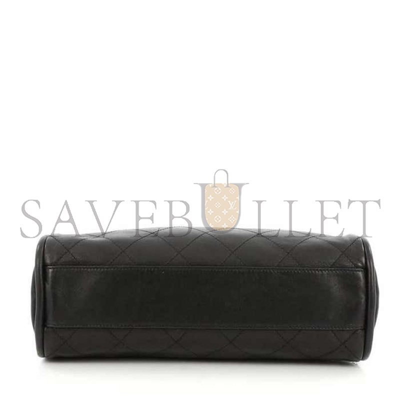 CHANEL ULTIMATE SOFT HOBO QUILTED LEATHER MEDIUM  (32*24*11cm)